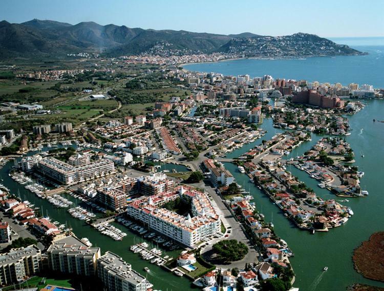 Holidays Penthouse Vues Panoramiques Sur Le Port Naval,Un Sejour Elegant Assure " Wifi Parquing Gratuit Ρόζες Εξωτερικό φωτογραφία